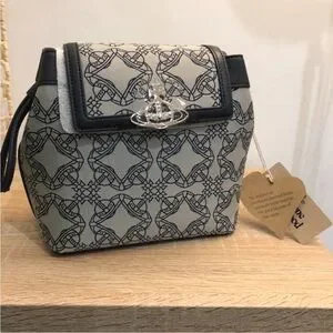 Vivienne Westwood Debbie Bucket Bag Vivienne Westwood Debbie Leather Bucket Bag - Black  main image 4
